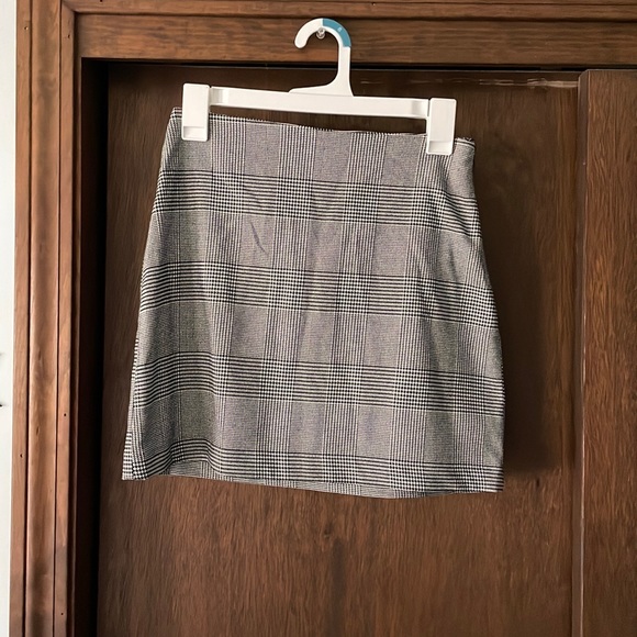 Houndstooth mini skirt - Picture 1 of 4